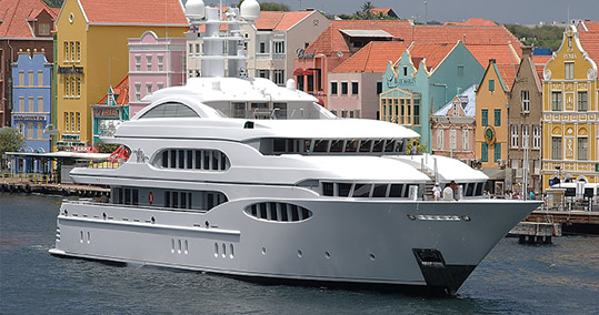 curacao yacht